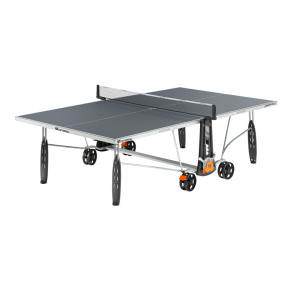 Всепогодный теннисный стол Cornilleau Sport 250S Crossover Outdoor (серый) Игровая поверхность: меламиновый полимерный композит 5 мм.
Ширина канта (отбортовки): 40 мм.
Антибликовое покрытие игровой поверхности: SOFT MAT.
Сетка: встроенная, складная, с регулировкой натяжения нити.
Держатели для хранения 4 ракеток.
Два держателя для 6-и мячей в середине стола.
Сделано во Франции.&nbsp;
Гарантия на игровую поверхность: 10 лет
