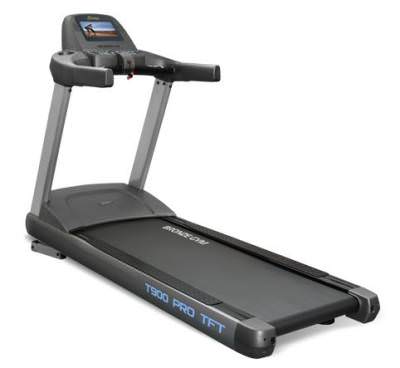 Беговая дорожка Bronze Gym T900 Pro TFT BRONZE GYM T900 PRO - отлично сбалансированная профессиональная беговая дорожка для залов со средней и повышенной степенью проходимости.
Дополняют широкий спектр возможностей BRONZE GYM T900 PRO 25 разнообразных тренировочных программ, включая 1 пульсозависимую и 4 пользовательские, а также Polar приемник и входящий в комплект Polar передатчик.
От стандартной версии T900 PRO TFT отличается 10-ти дюймовым сенсорным цветным мультимедийным дисплеем с возможностью воспроизведения эфирных каналов, видио и аудио файлов с различных внешних носителей, в том числе USB.
Мощность двигателя: 4.0 л.с. (переменный ток).
Скорость: 1 - 20 км/ч.
Наклон бегового полотна: 0 - 20 %.
Максимальный вес пользователя: 180 кг.
Гарантия: 3 года.
&nbsp;
